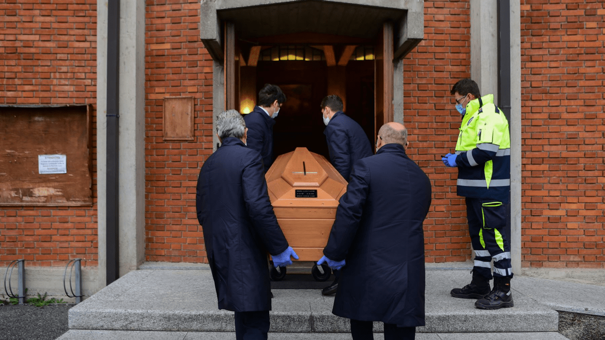 Italia-anuncio-este-viernes-un-record-de-cerca-1.000-muertos-en-24-horas-por-el-coronavirus-una-cifra-que-ningun-pais-habia-alcanzado-hasta-ahora-segun-los-datos-oficiales-de-la-Proteccion-Civil.