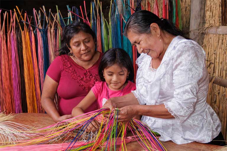 tejedoras paja toquilla,piura,catacaos