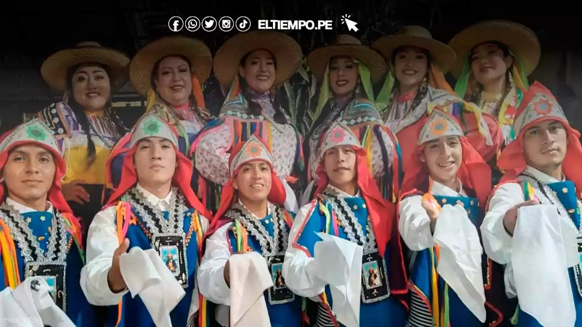 NDP Ballet Folklórico Universitario AYPATE - UNP viaja a Ecuador