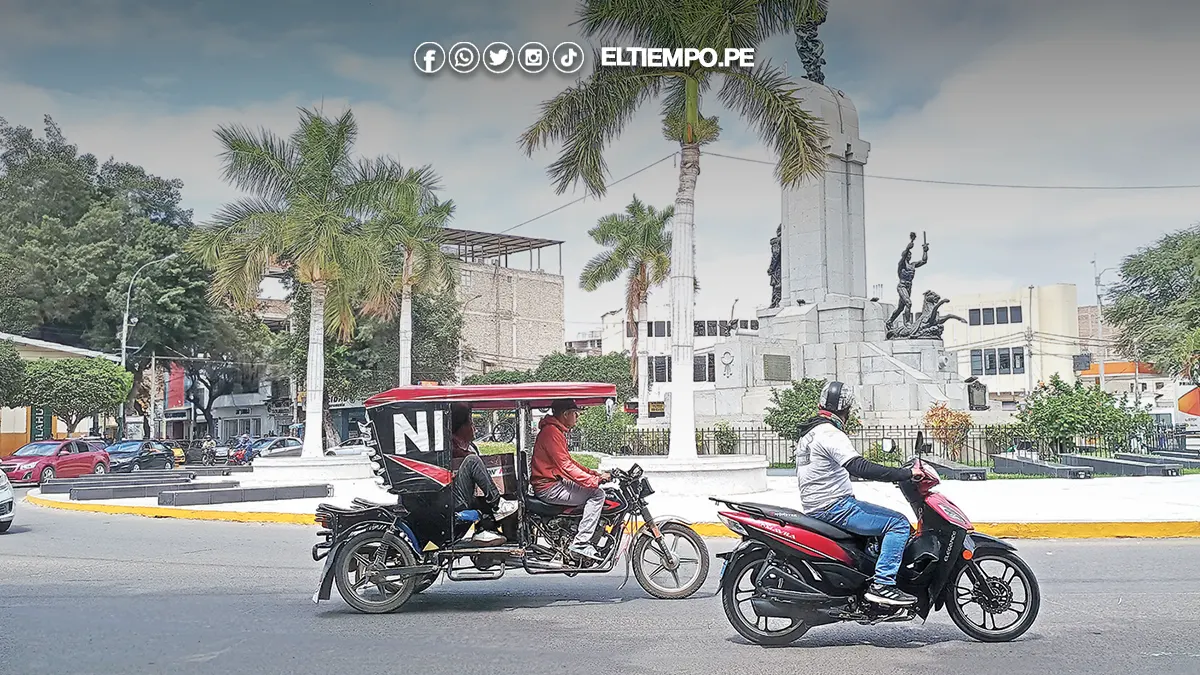 mototaxistas en el centro de Piura