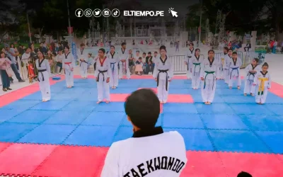 Niños atletas cautivan con exhibición de taekwondo en el Parque Néstor Martos