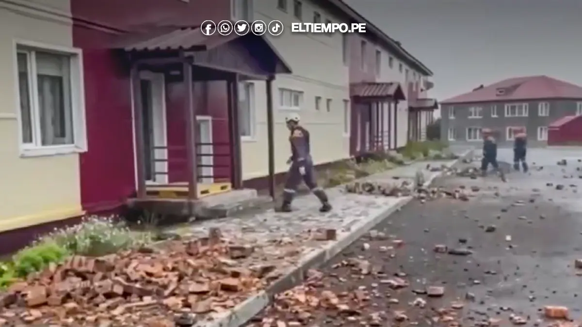 Siete volcanes entran en erupción simultánea tras terremoto de magnitud 8,8 Siete volcanes entran en erupción simultánea tras terremoto de magnitud 8,8