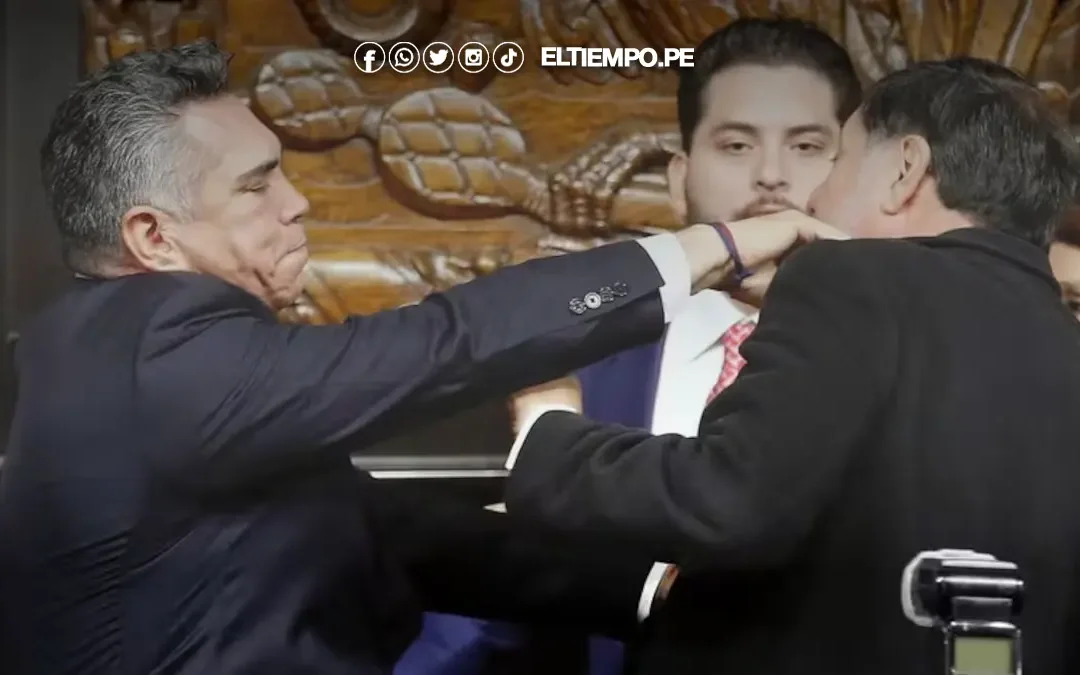 ¡Escándalo! Senadores mexicanos se enfrentan a golpes en plena sesión legislativa
