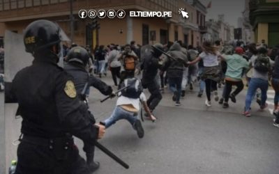 Protestas en Lima dejan 19 policías heridos, uno en estado grave