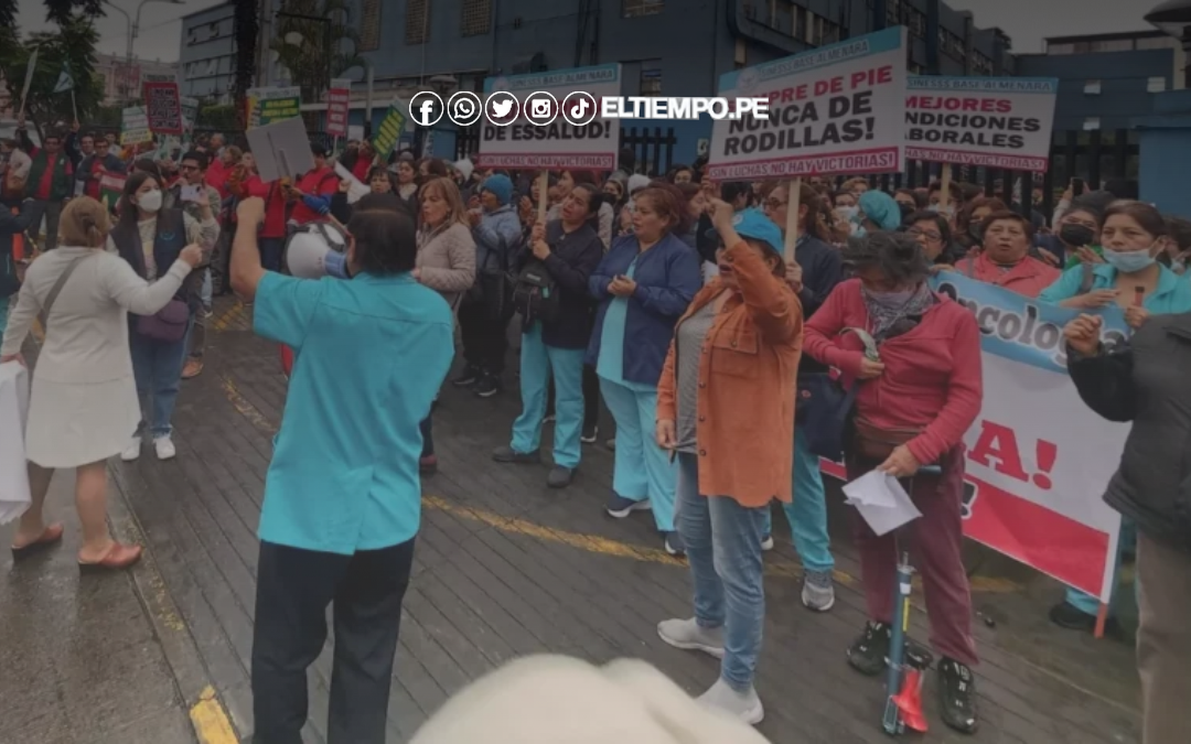 Paro indefinido en EsSalud: más de 60 mil enfermeras paralizan hospitales en Perú