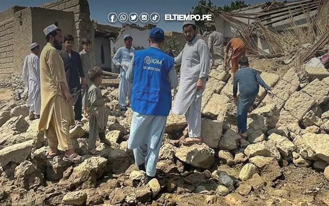 Terremoto en Afganistán deja al menos 800 muertos y más de 2 mil heridos
