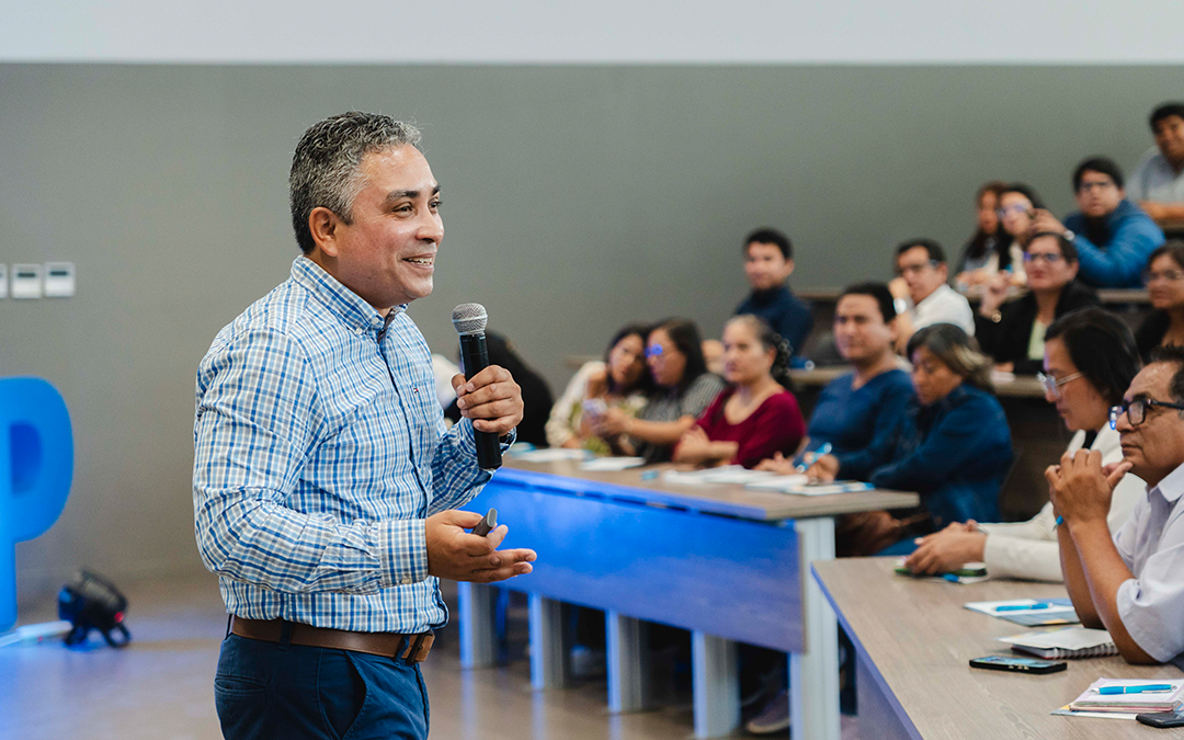 Más de 200 profesores fortalecieron sus competencias en innovación educativa