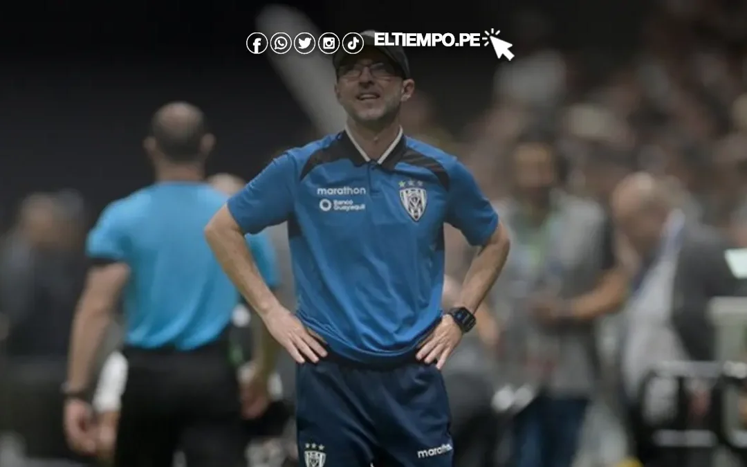 El recibimiento de la «U» a su DT Javier Rabanal: «Bienvenido a su nueva casa, profe»