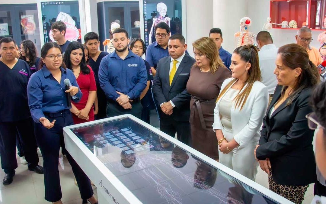 UCV inaugura moderno laboratorio de Medicina en campus Los Olivos, con tecnología utilizada por universidades de élite
